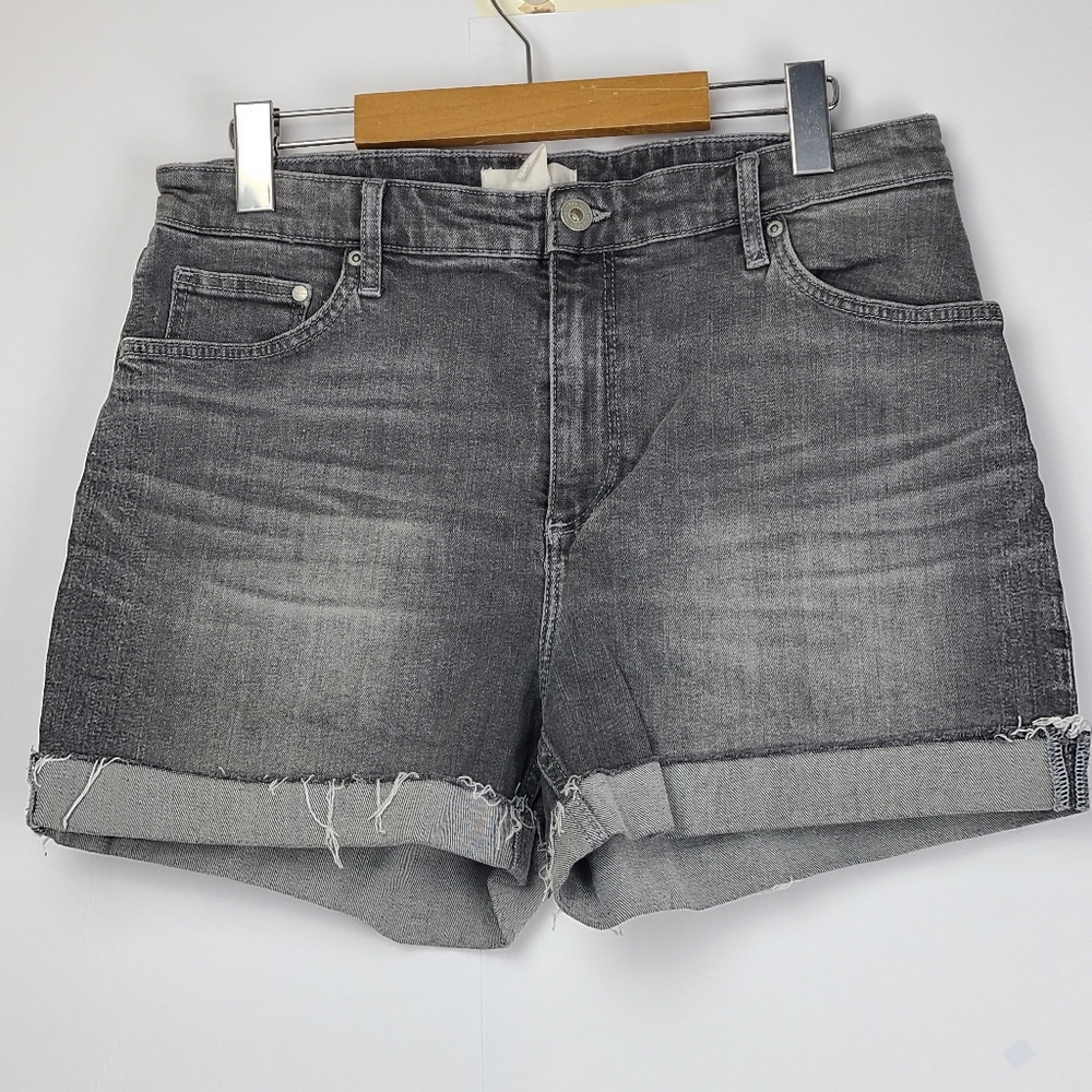 H&M women's stonewashed black cutoff casual jean denim preppy shorts Size 10
